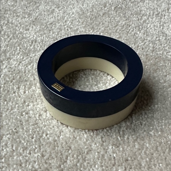 Kule Bangle - Picture 1 of 3